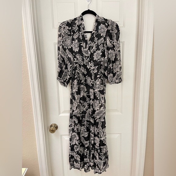 NWT FALL ARRIVAL STUNNING DESIGNER BLACK & WHITE MIDI DRESS-XS - Picture 10 of 17